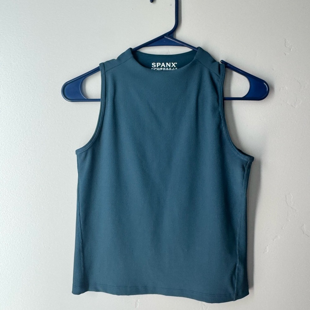 Spanx Active Ribbed Tank Top Teal Athleisure Workout Crop S Clean Girl Workout